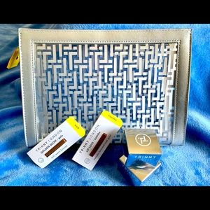 Trinny London Chepstow travel bag, T-pots and samples